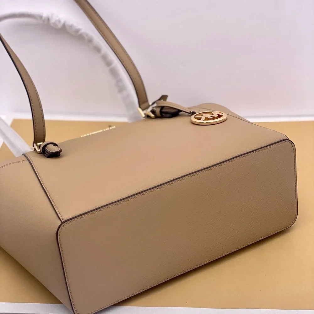 MICHAEL KORS CHARLOTTE TOP ZIP TOTE AND WALLET SET